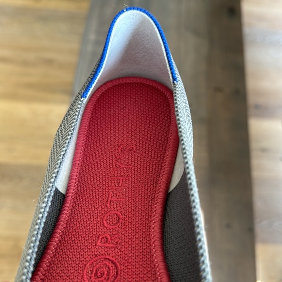 Never worn Rothy’s! - Picture 2 of 3